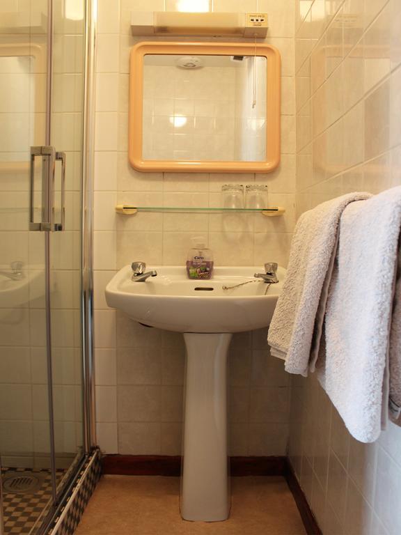 Avelow House B&B Кенмар Экстерьер фото